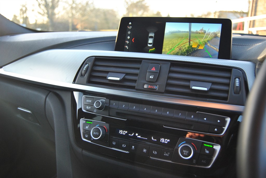 Used BMW 3 Series 2018 for sale - 77134211: Photo 11