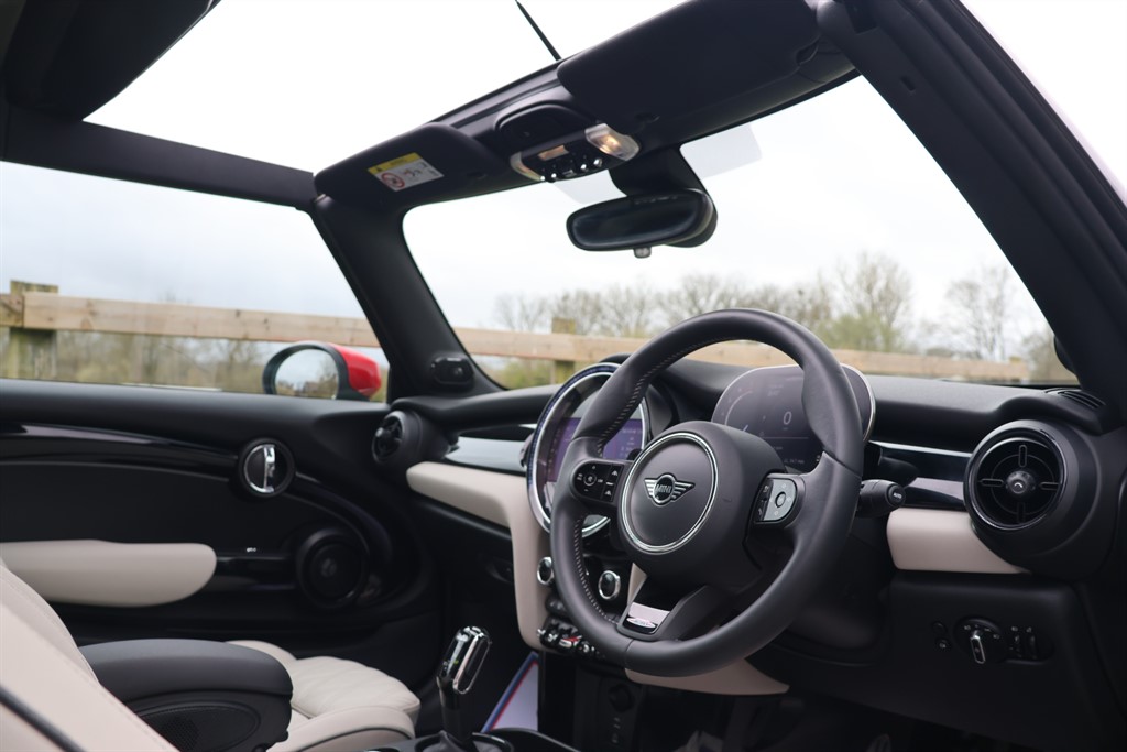 Used MINI Convertible 2022 for sale - 78049940: Photo 6