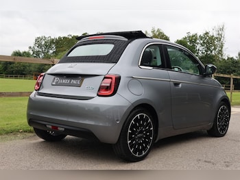 Used Fiat 500e 2023 for sale - 78885695: Photo