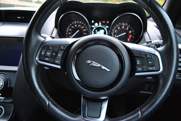 Used Jaguar F-Type 2019 for sale - 76311425: Photo 16