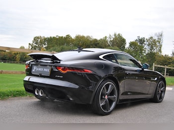 Used Jaguar F-Type 2019 for sale - 76311425: Photo