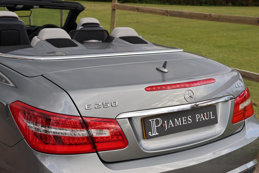 Used Mercedes-Benz E Class 2011 for sale - 78089132: Photo 19