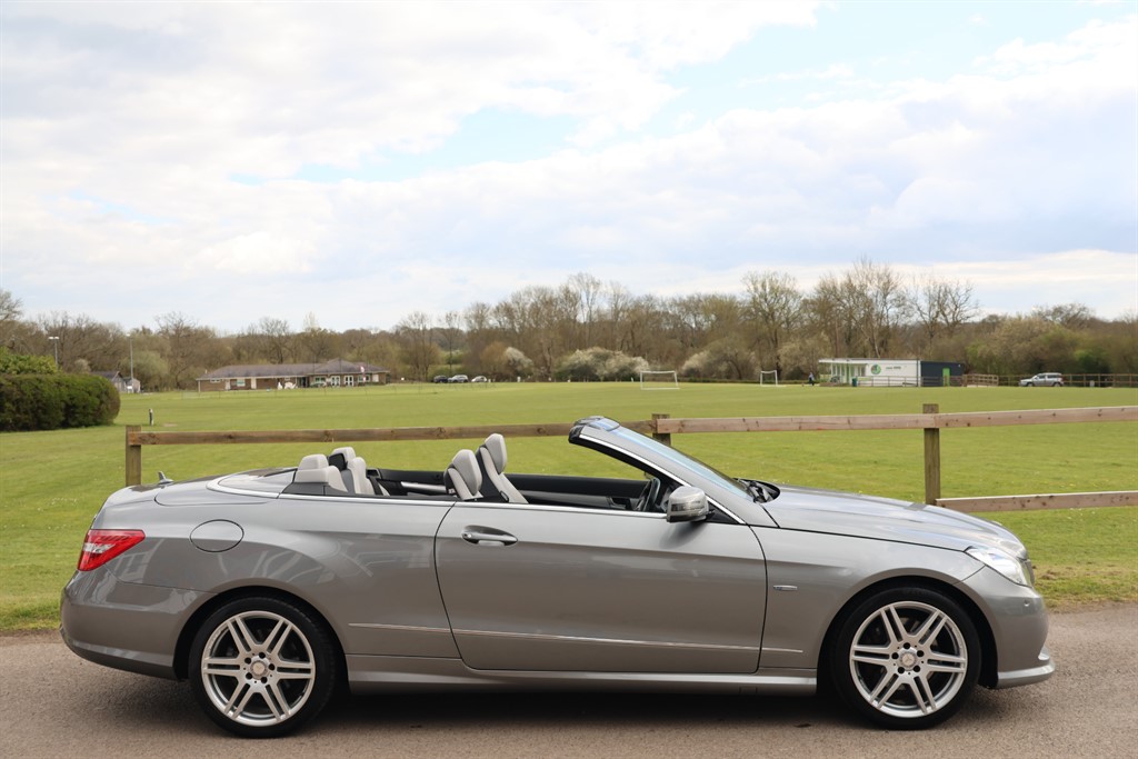 Used Mercedes-Benz E Class 2011 for sale - 78089132: Photo 2