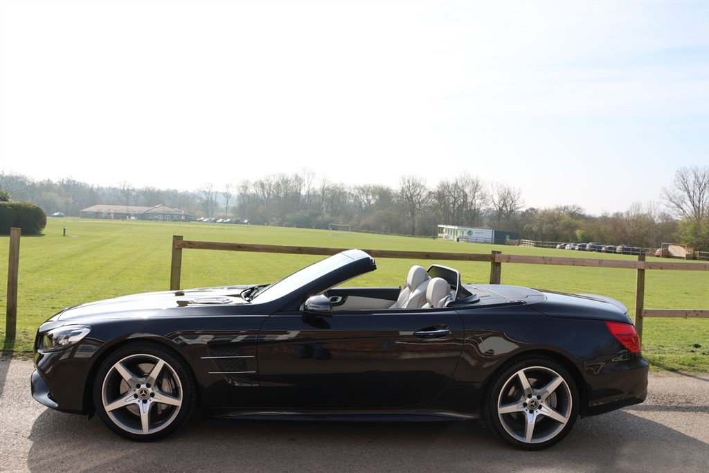 Used Mercedes-Benz SL 2017 for sale - 77965532: Photo 11