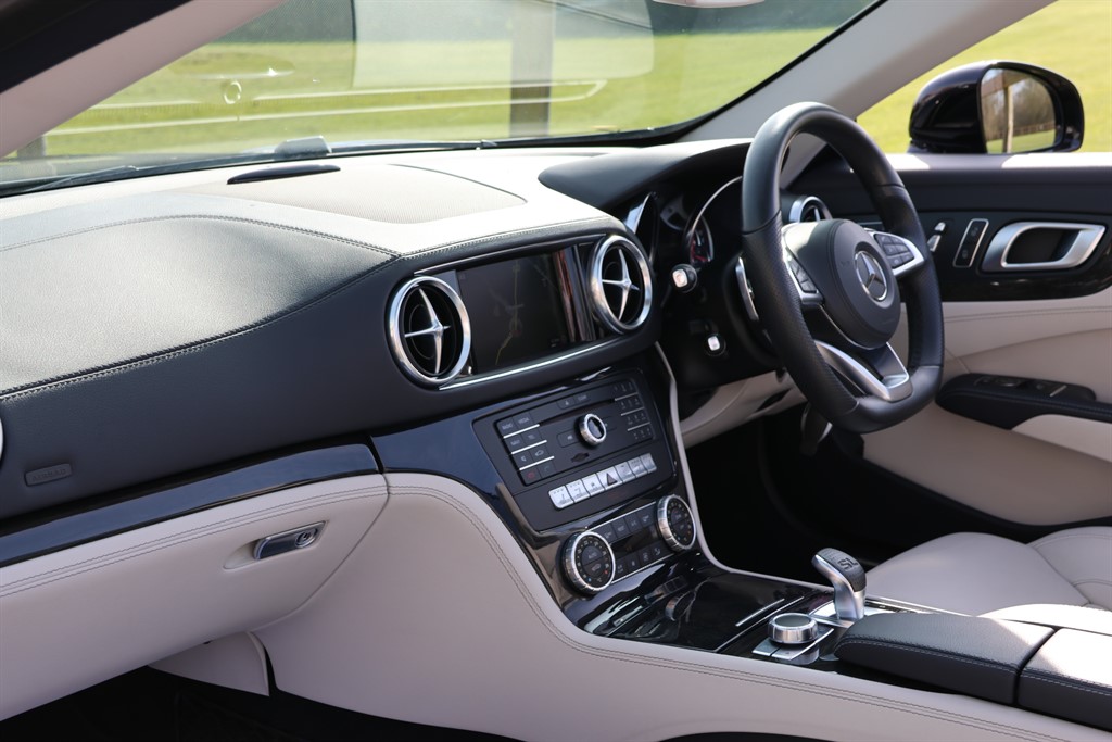 Used Mercedes-Benz SL 2017 for sale - 77965532: Photo 27