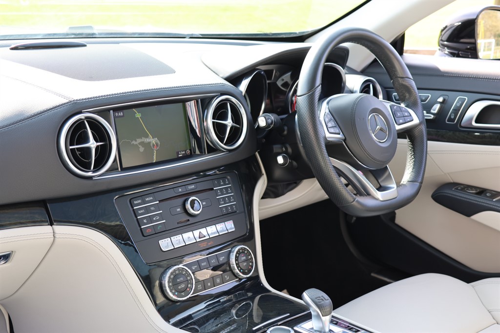 Used Mercedes-Benz SL 2017 for sale - 77965532: Photo 32