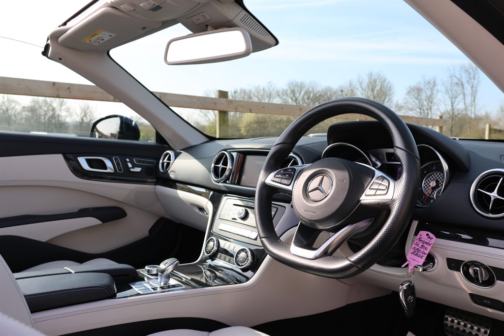 Used Mercedes-Benz SL 2017 for sale - 77965532: Photo 6