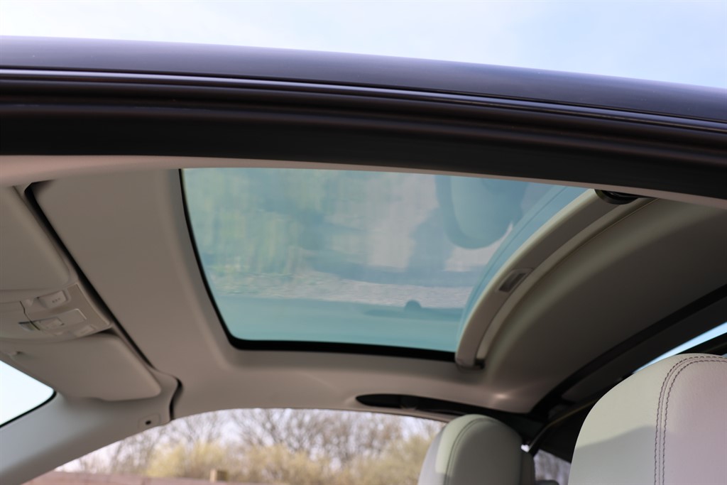 Used Mercedes-Benz SL 2017 for sale - 77965532: Photo 7