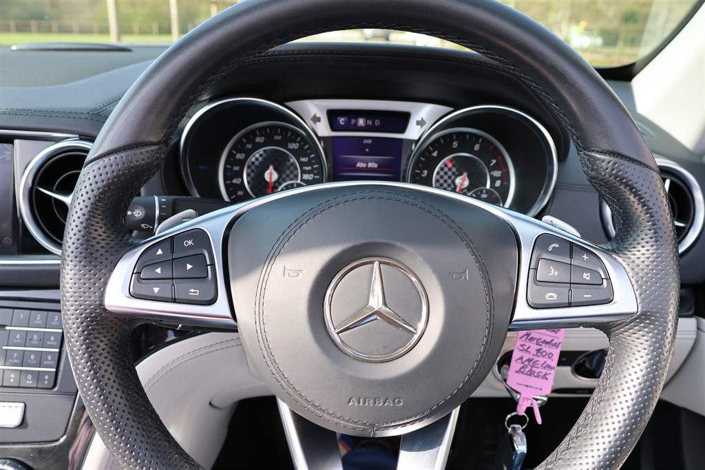 Used Mercedes-Benz SL 2017 for sale - 77965532: Photo 8