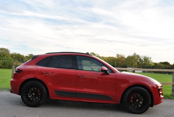 Used Porsche Macan 2017 for sale - 76204051: Photo 2