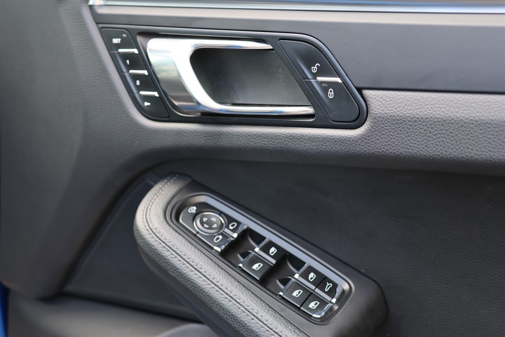 Used Porsche Macan 2018 for sale - 77918298: Photo 20