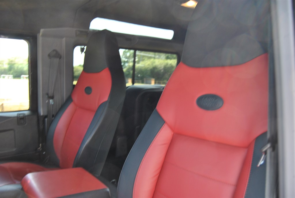 Used Land Rover Defender 90 2015 for sale - 77778805: Photo 23