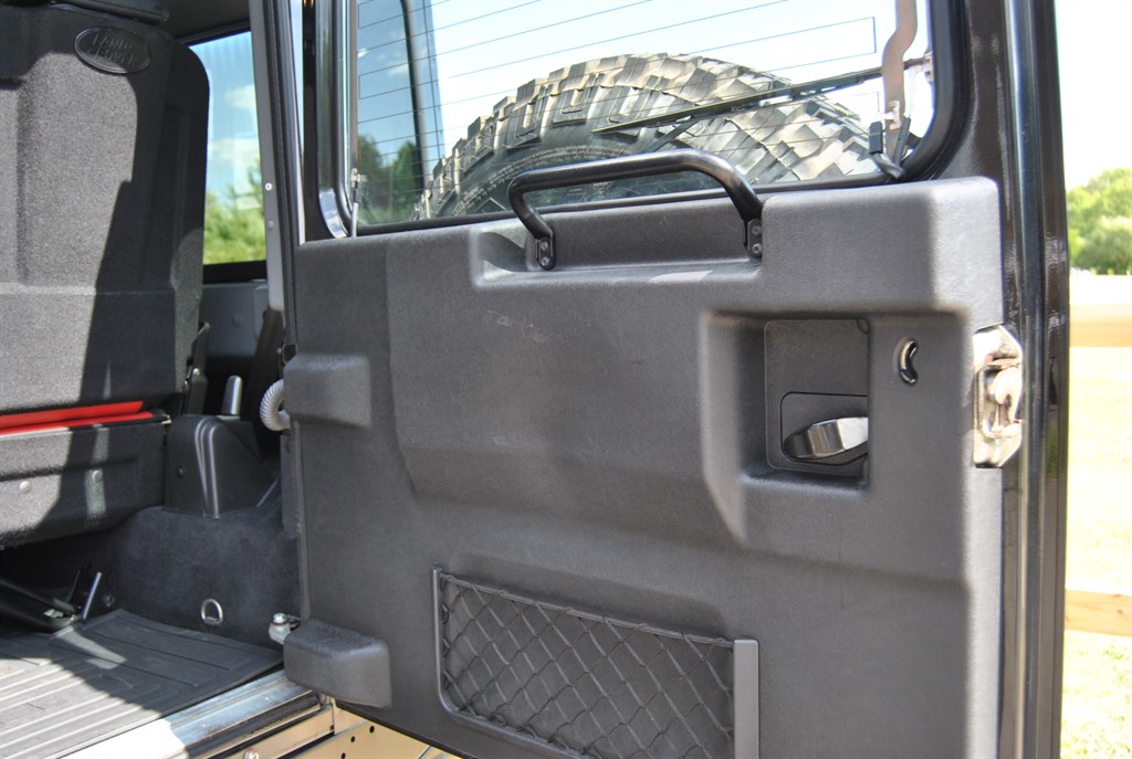 Used Land Rover Defender 90 2015 for sale - 77778805: Photo 34