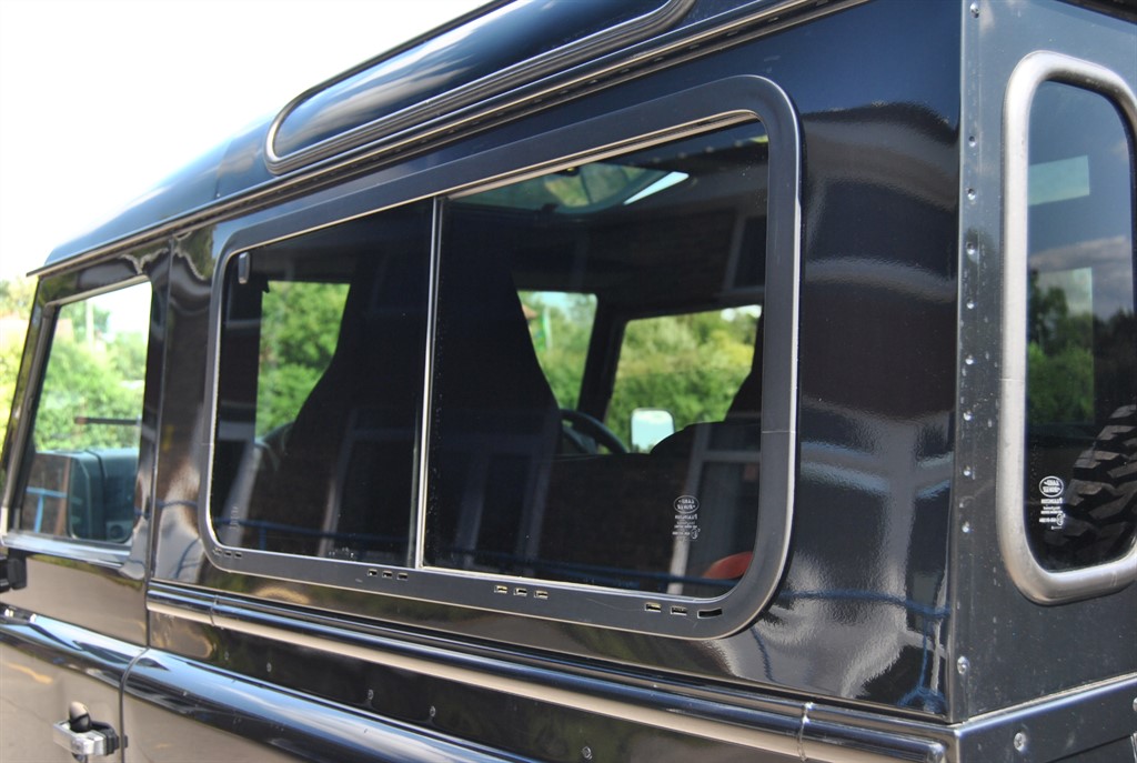 Used Land Rover Defender 90 2015 for sale - 77778805: Photo 37