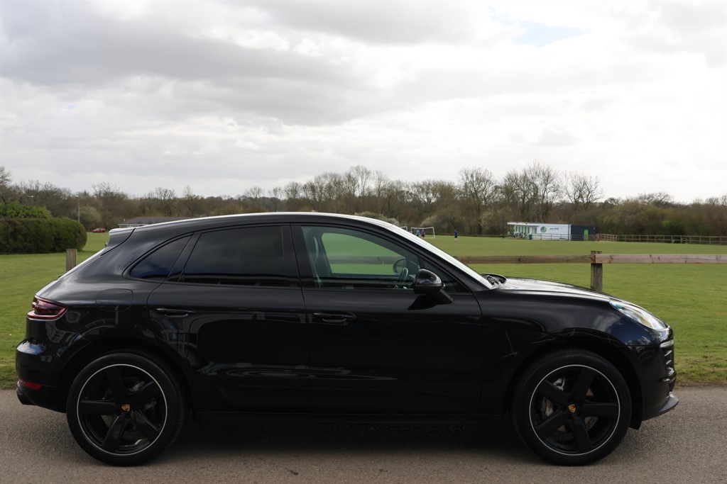 Used Porsche Macan 2018 for sale - 78067260: Photo 2
