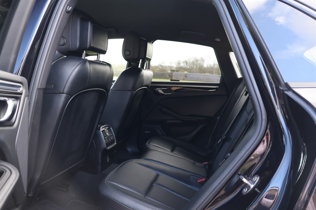 Used Porsche Macan 2018 for sale - 78067260: Photo 20