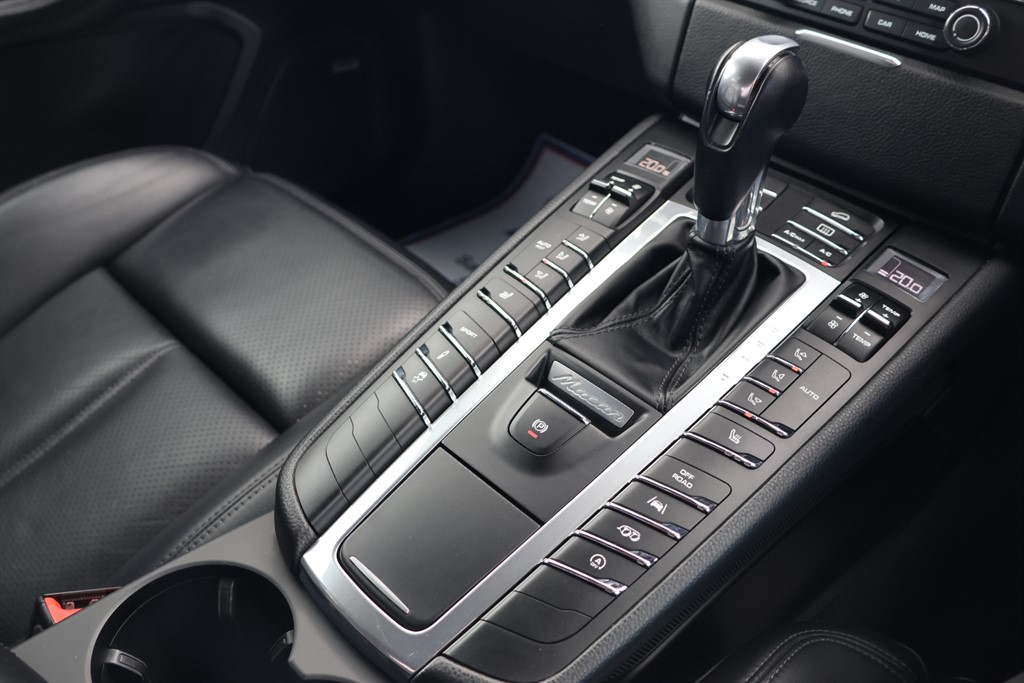 Used Porsche Macan 2018 for sale - 78067260: Photo 8