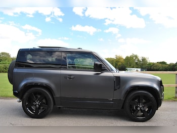 Used Land Rover Defender 90 2022 for sale - 75815762: Photo