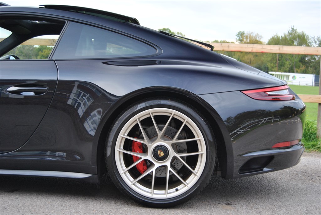 Used Porsche 911 2017 for sale - 76155063: Photo 37