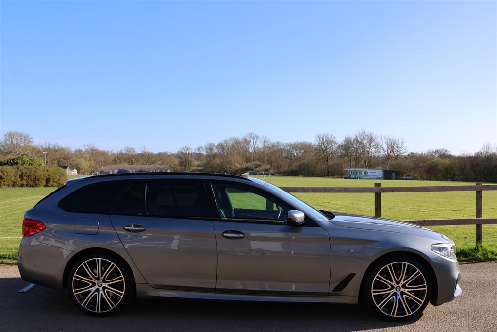 Used BMW 5 Series 2018 for sale - 77927990: Photo 2