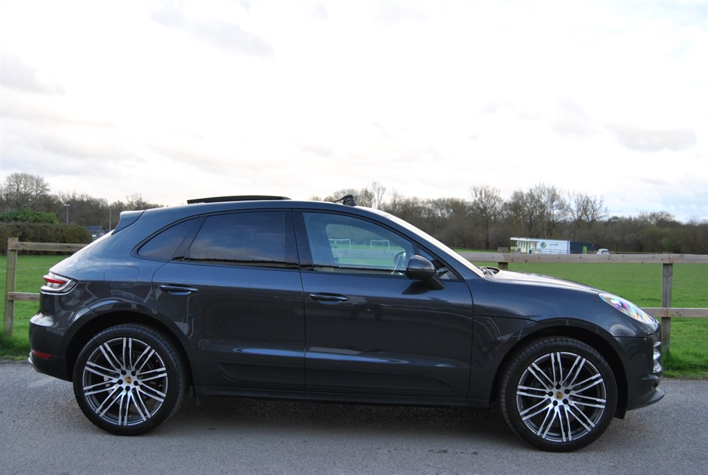 Used Porsche Macan 2018 for sale - 77826992: Photo 2
