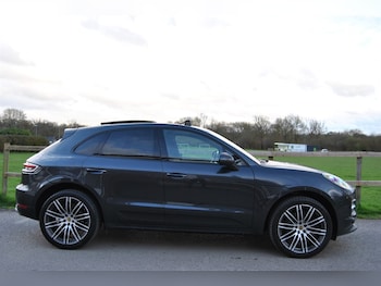 Used Porsche Macan 2018 for sale - 77826992: Photo