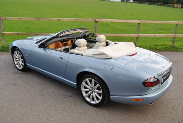 Used Jaguar XK8 2005 for sale - 76217333: Photo 9
