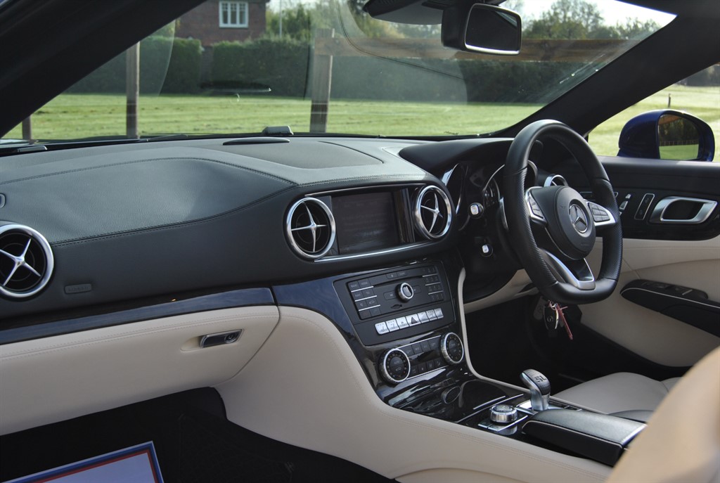 Used Mercedes-Benz SL 2017 for sale - 76415429: Photo 32