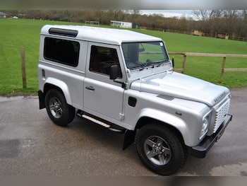 Land Rover Defender feature image