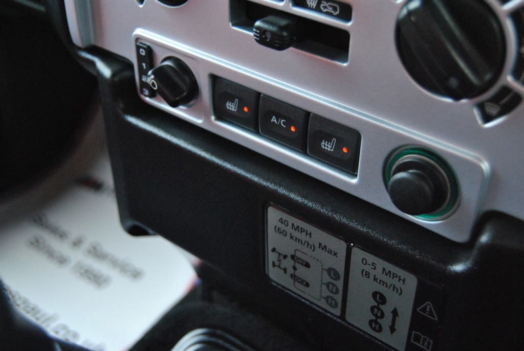 Used Land Rover Defender 2014 for sale - 77367314: Photo 25