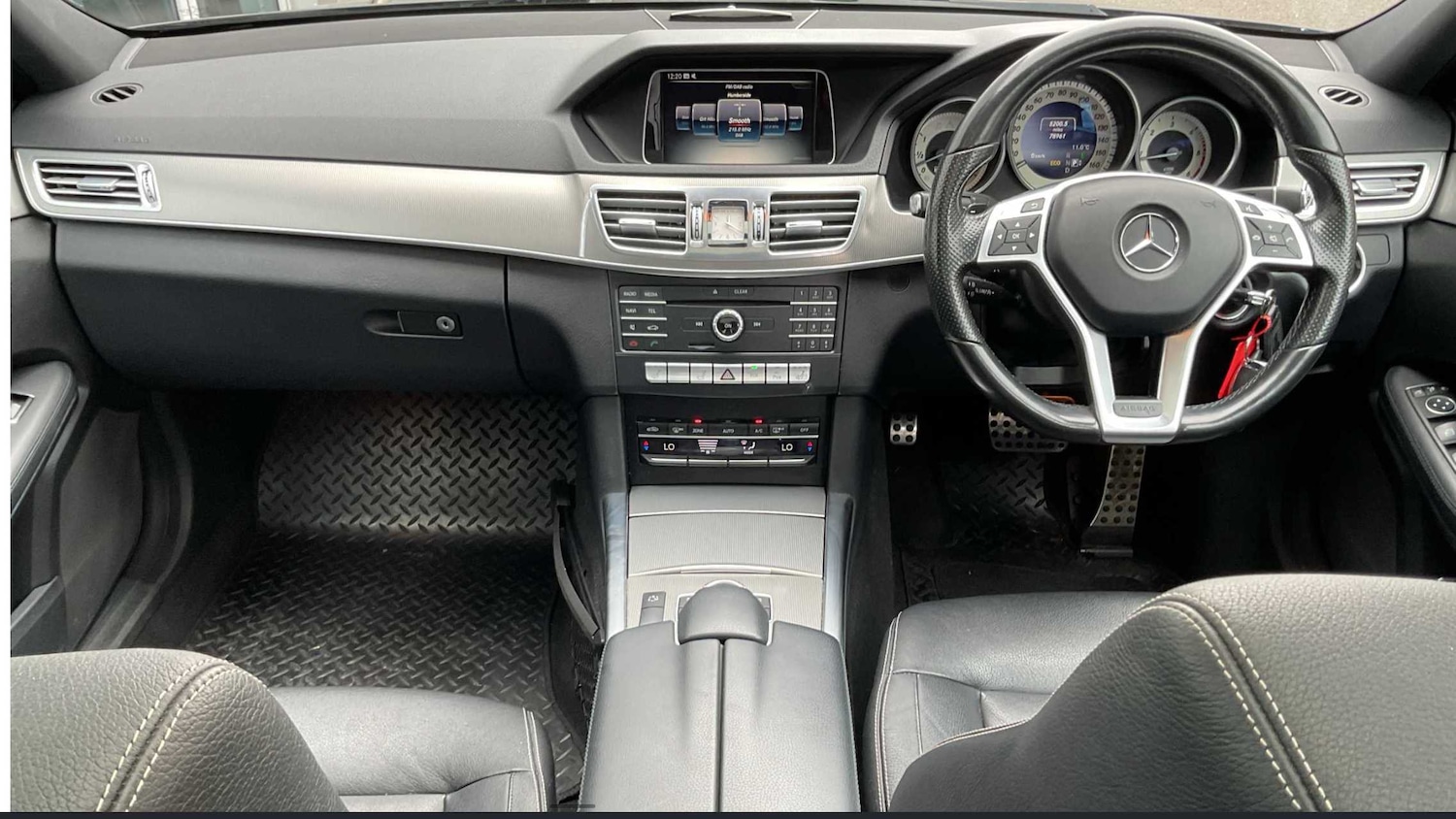 Used Mercedes-Benz E Class 2015 for sale - 78104586: Photo 16