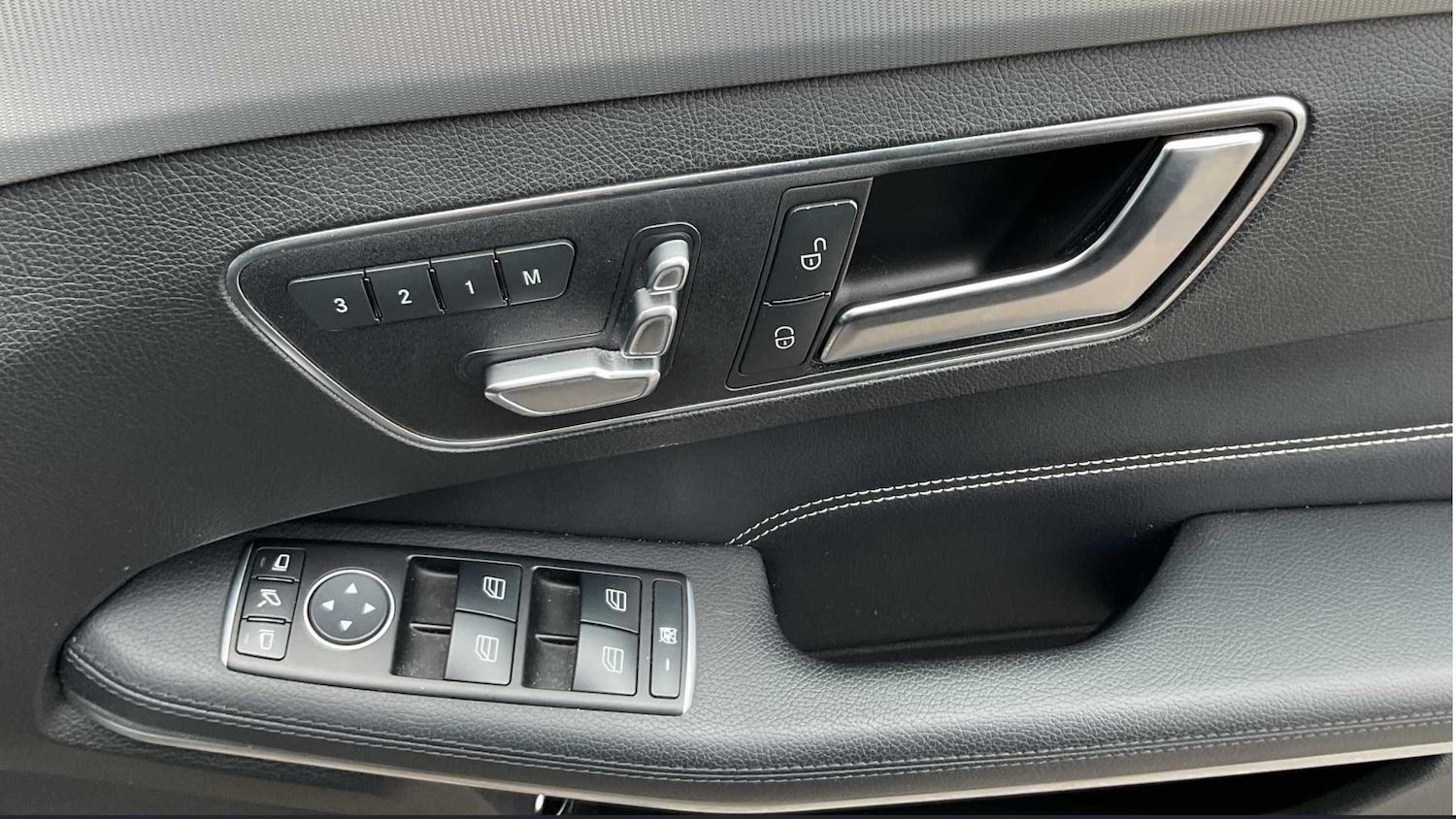 Used Mercedes-Benz E Class 2015 for sale - 78104586: Photo 22