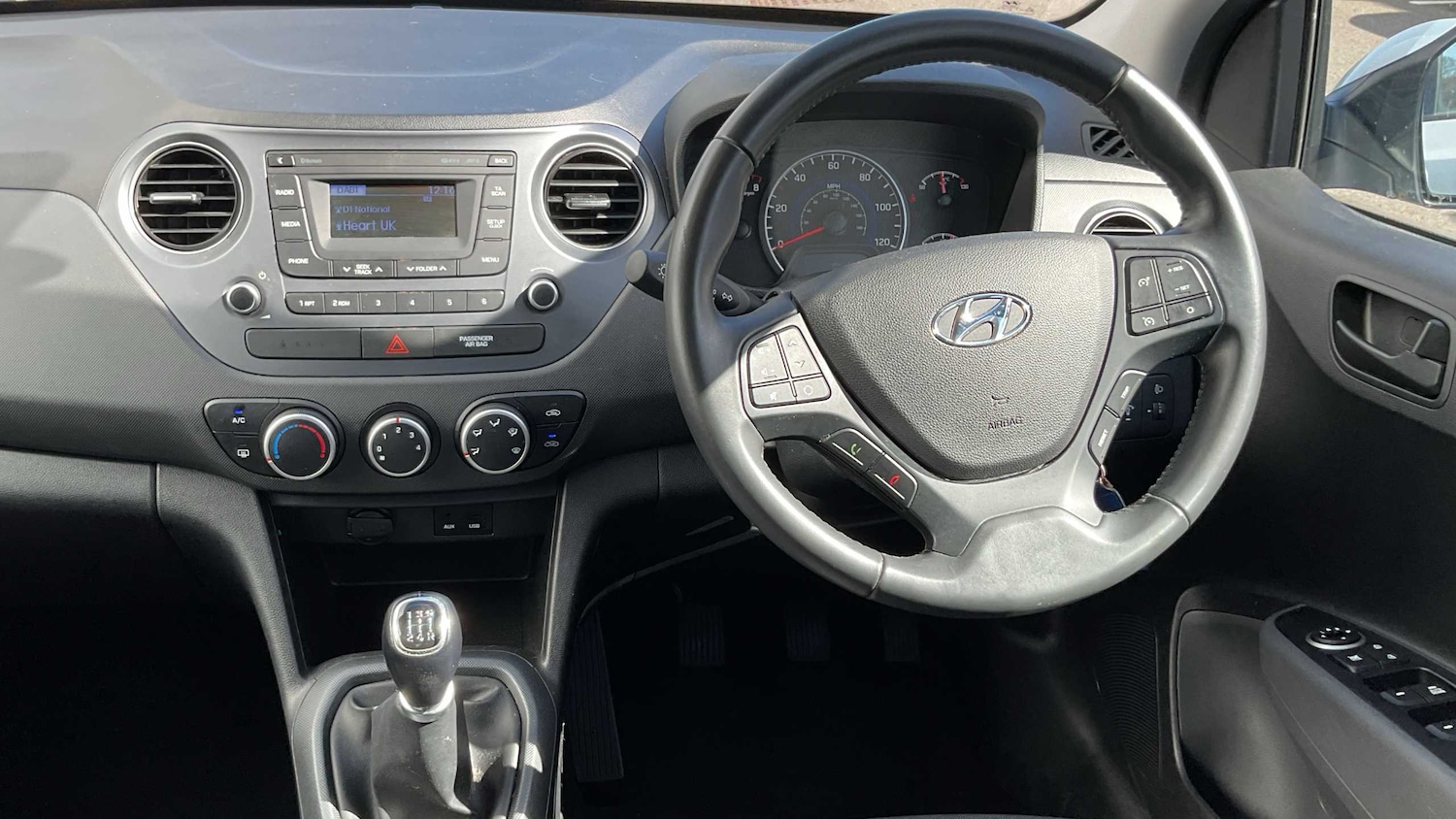 Used Hyundai i10 2019 for sale - 78077221: Photo 17