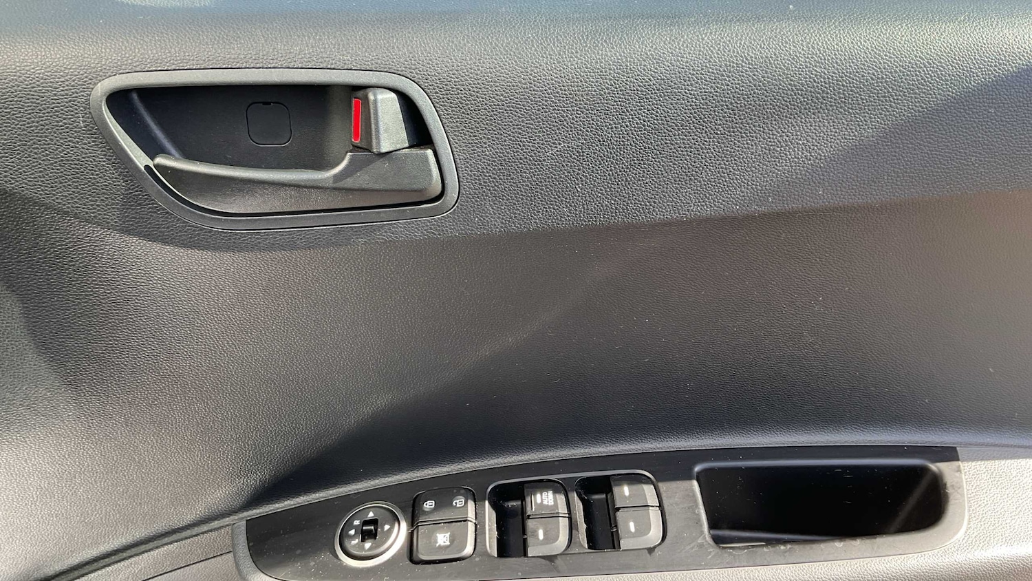 Used Hyundai i10 2019 for sale - 78077221: Photo 21