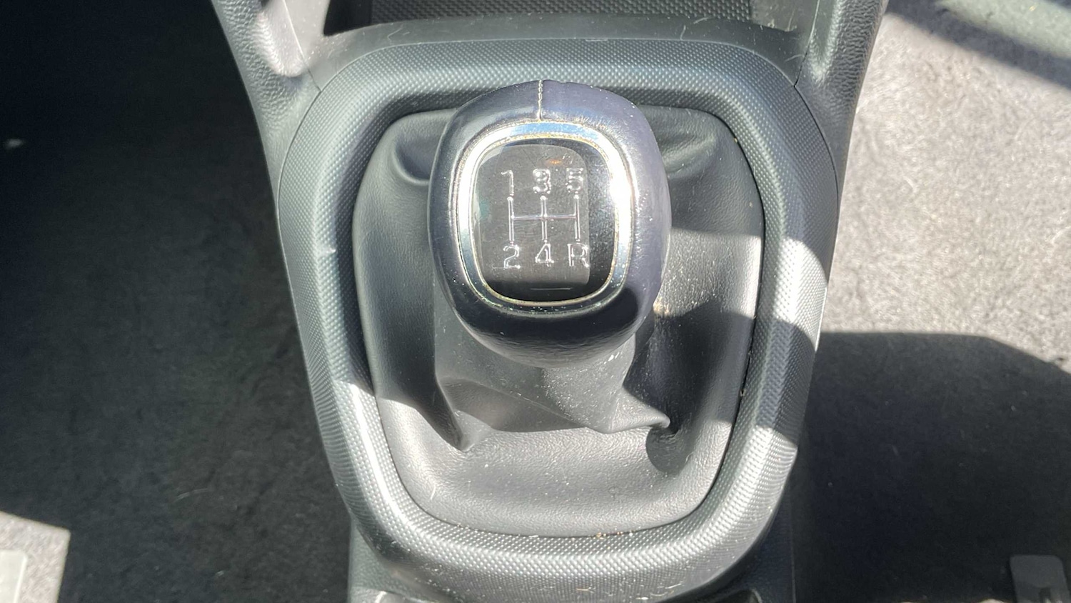 Used Hyundai i10 2019 for sale - 78077221: Photo 31