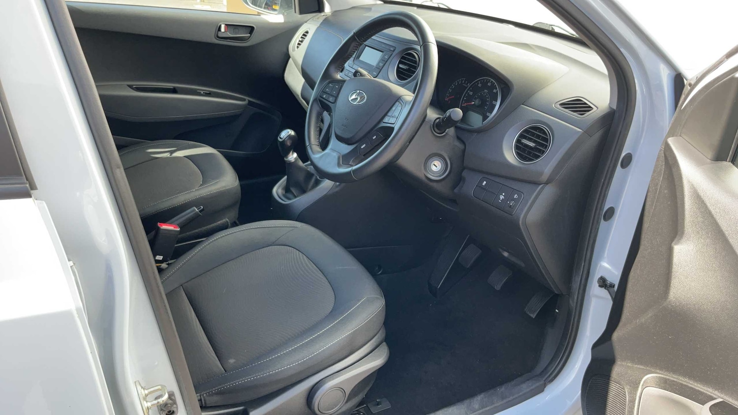 Used Hyundai i10 2019 for sale - 78077221: Photo 8