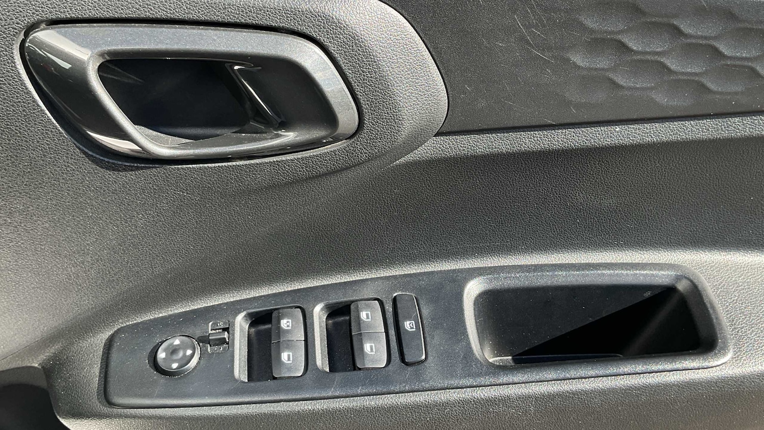 Used Hyundai i10 2023 for sale - 78063770: Photo 21