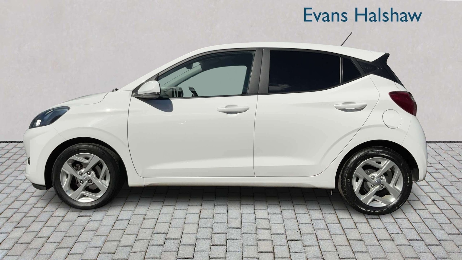 Used Hyundai i10 2023 for sale - 78063770: Photo 3
