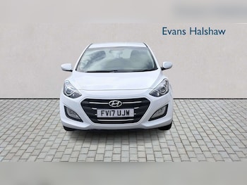 Used Hyundai i30 2017 for sale - 79109339: Photo