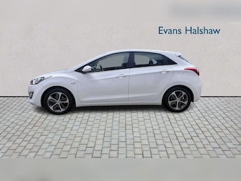 Used Hyundai i30 2017 for sale - 79109339: Photo