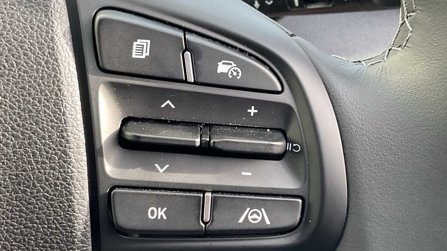 Used Hyundai i10 for sale - 77962793: Photo 19