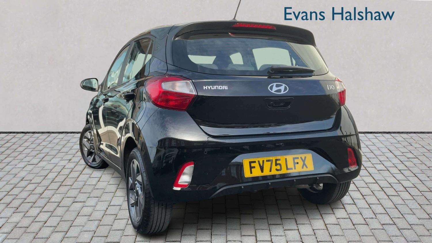 Used Hyundai i10 for sale - 77962793: Photo 2