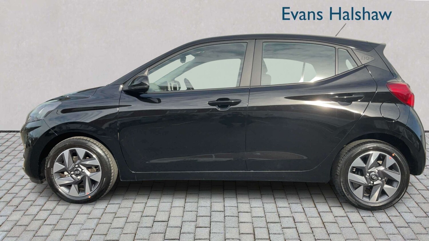 Used Hyundai i10 for sale - 77962793: Photo 3