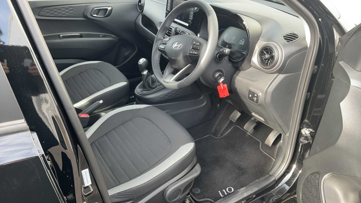 Used Hyundai i10 for sale - 77962793: Photo 8