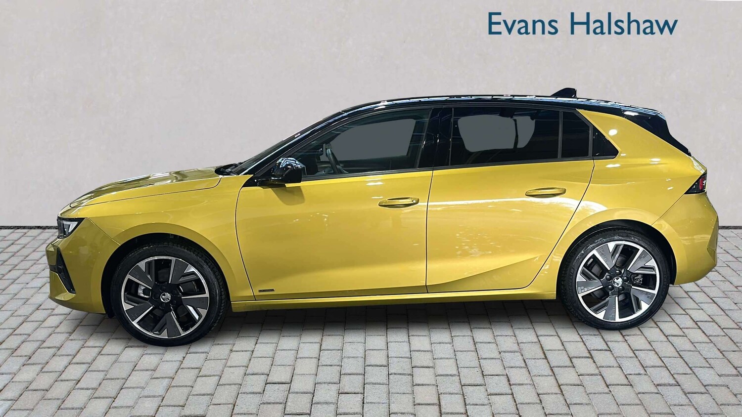 Used Vauxhall Astra for sale - 77962761: Photo 3