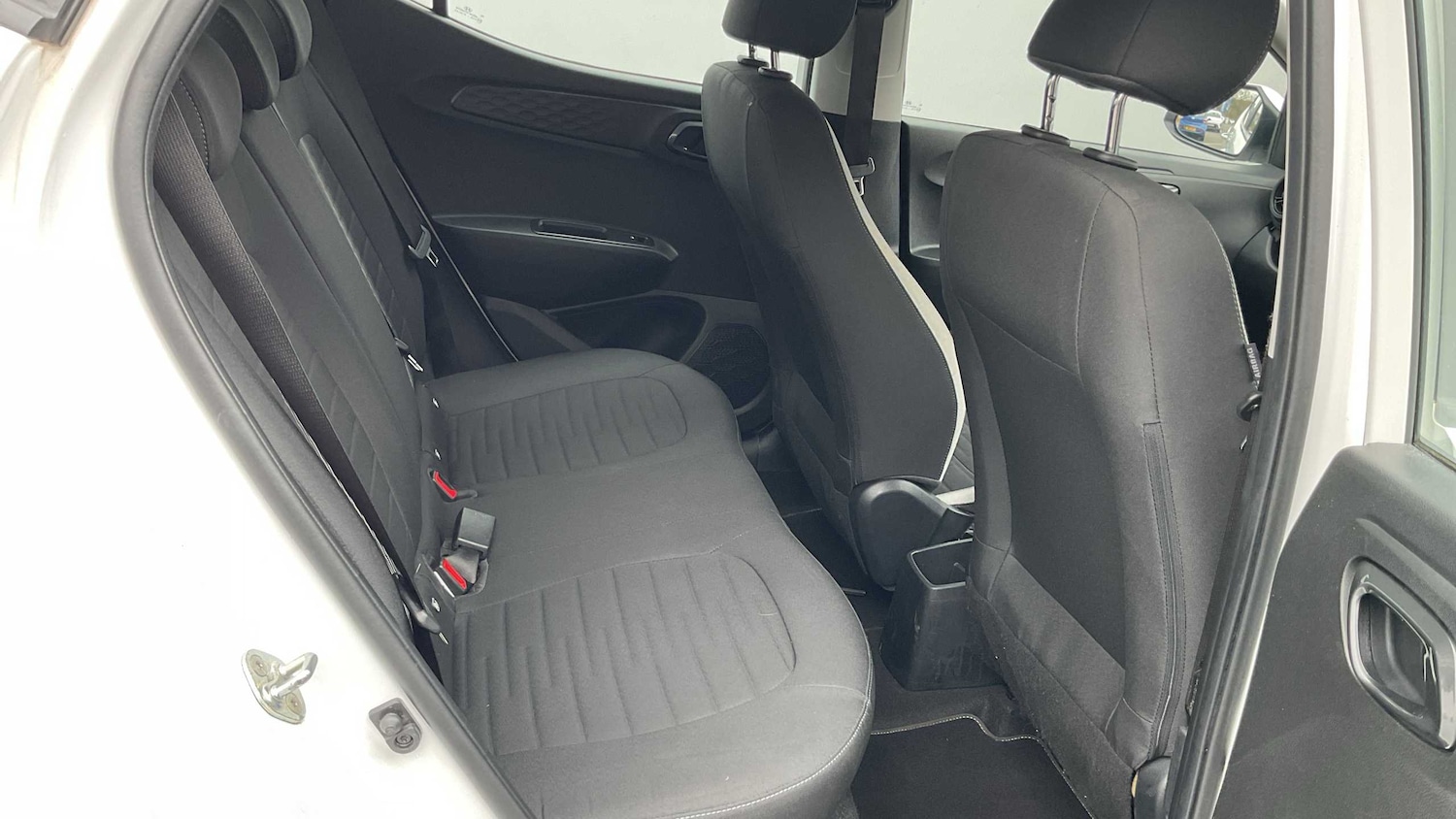 Used Hyundai i10 2023 for sale - 78104817: Photo 17