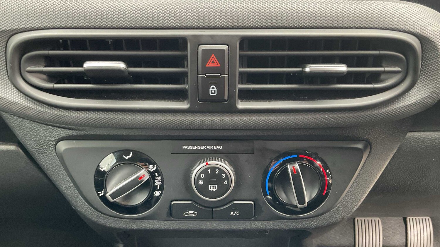 Used Hyundai i10 2023 for sale - 78104817: Photo 29