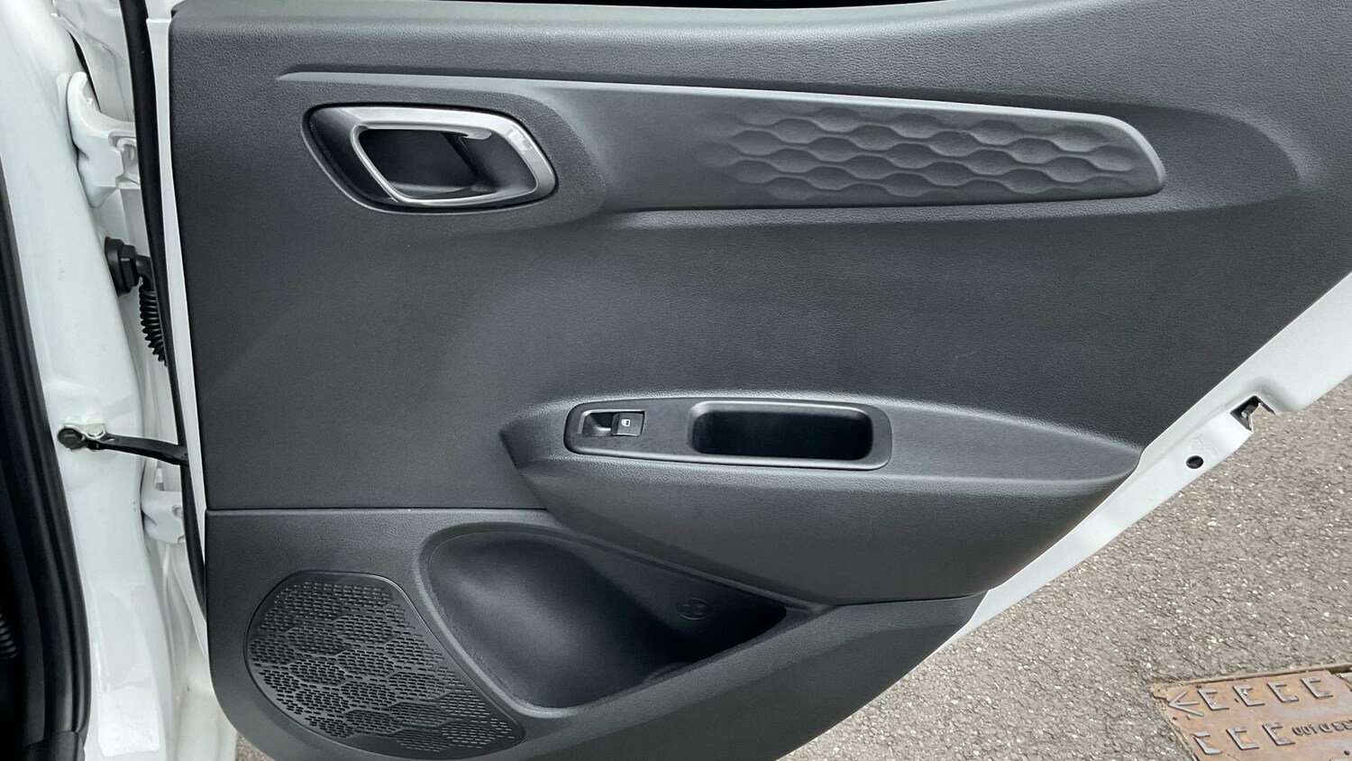 Used Hyundai i10 2023 for sale - 78090000: Photo 18