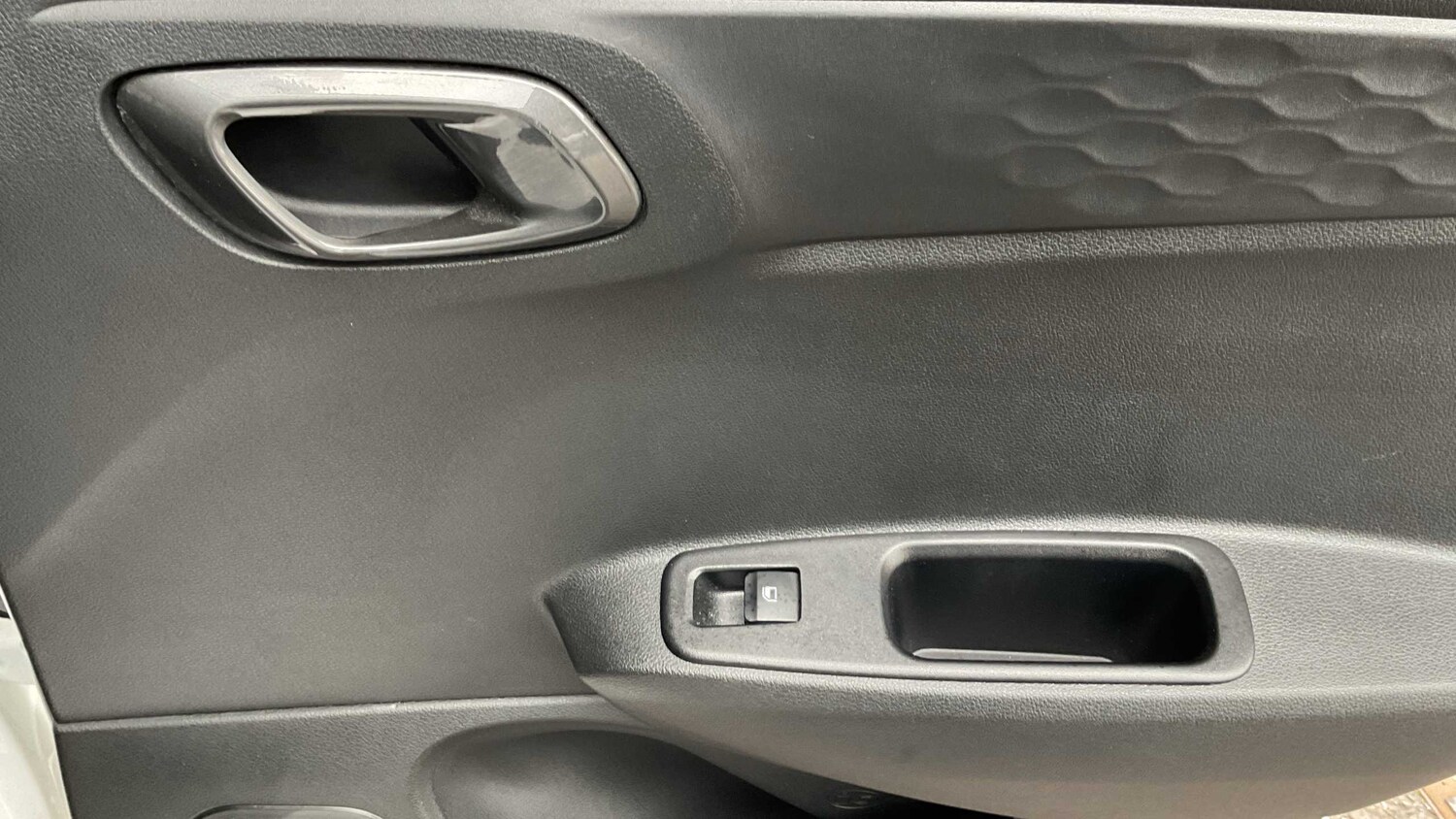 Used Hyundai i10 2023 for sale - 78090000: Photo 19