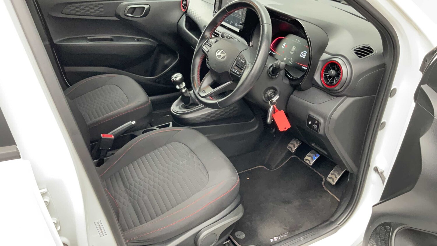 Used Hyundai i10 2023 for sale - 78090000: Photo 8